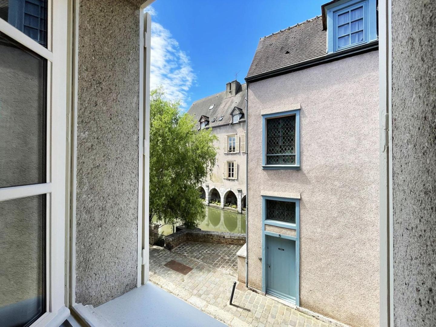 Au Bord De L'Eure - Free Parking Apartment Chartres Exterior photo