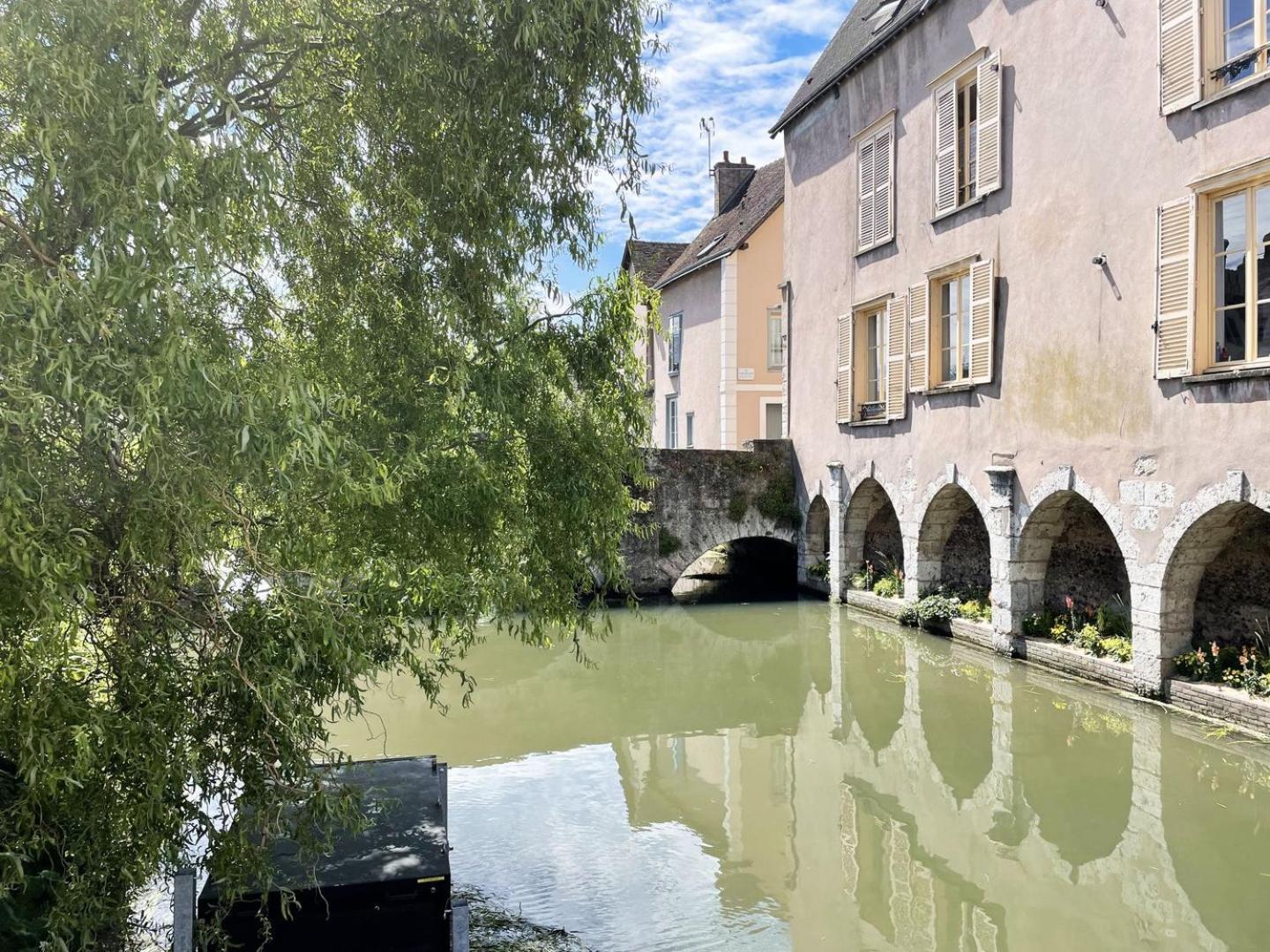 Au Bord De L'Eure - Free Parking Apartment Chartres Exterior photo