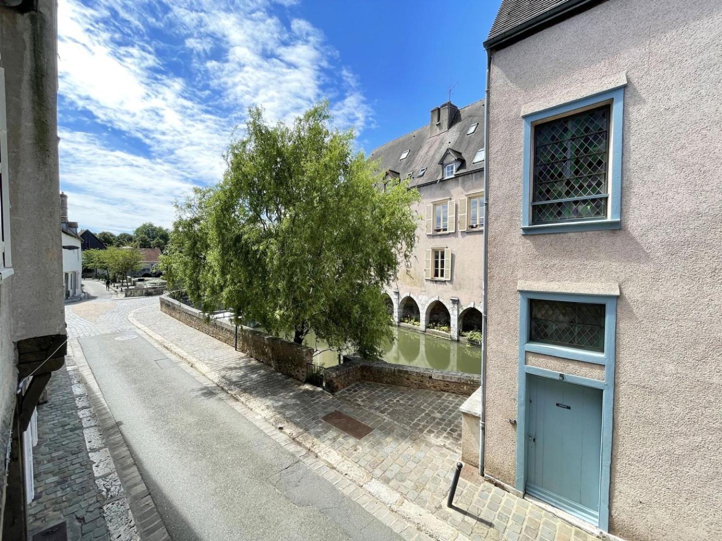 Au Bord De L'Eure - Free Parking Apartment Chartres Exterior photo